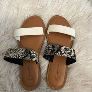 COPY - Snakeskin and white sandals